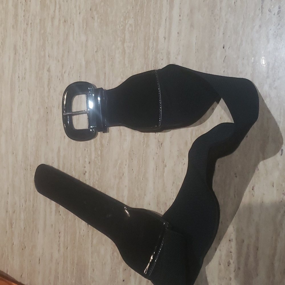 Lauren Ralph Lauren L black stretchy belt